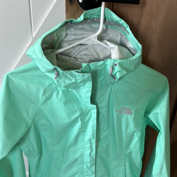 The North Face 💚 Jacket - Picture 4 of 16